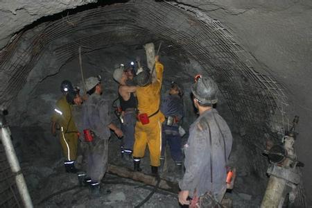 坡心镇工程爆破中的危险因素分析以及应对工程爆破危险的措施